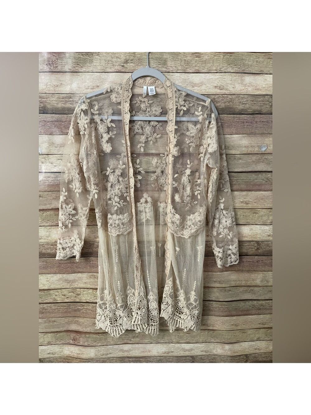 Kaktus Women’s Beige Sheer Embroidery Floral Cardigan Size: Small